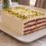 Posna pistać malina torta – raskošna kraljica svečane trpeze 728094407_2231434404280003_8407429048214838076_n