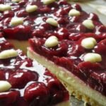 HRSKAVA TORTA OD VIŠANJA: Kremasto-hrskava kombinacija koja će vas oboriti s nogu! featured-hrskava-torta-od-visanja